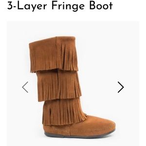 MINNETONKA size 10 fabulous fringe 12” high brown boots. Like new!